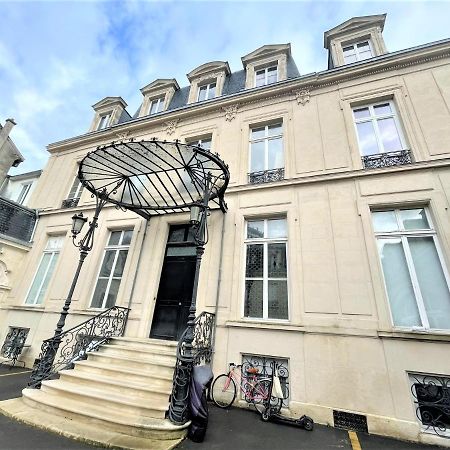 Aux Clefs Des Sacres - Dans Un Hotel Particulier Situe Rue Du Marc - Reims - Hyper Centre Forum Mairie Boulingrin Kültér fotó