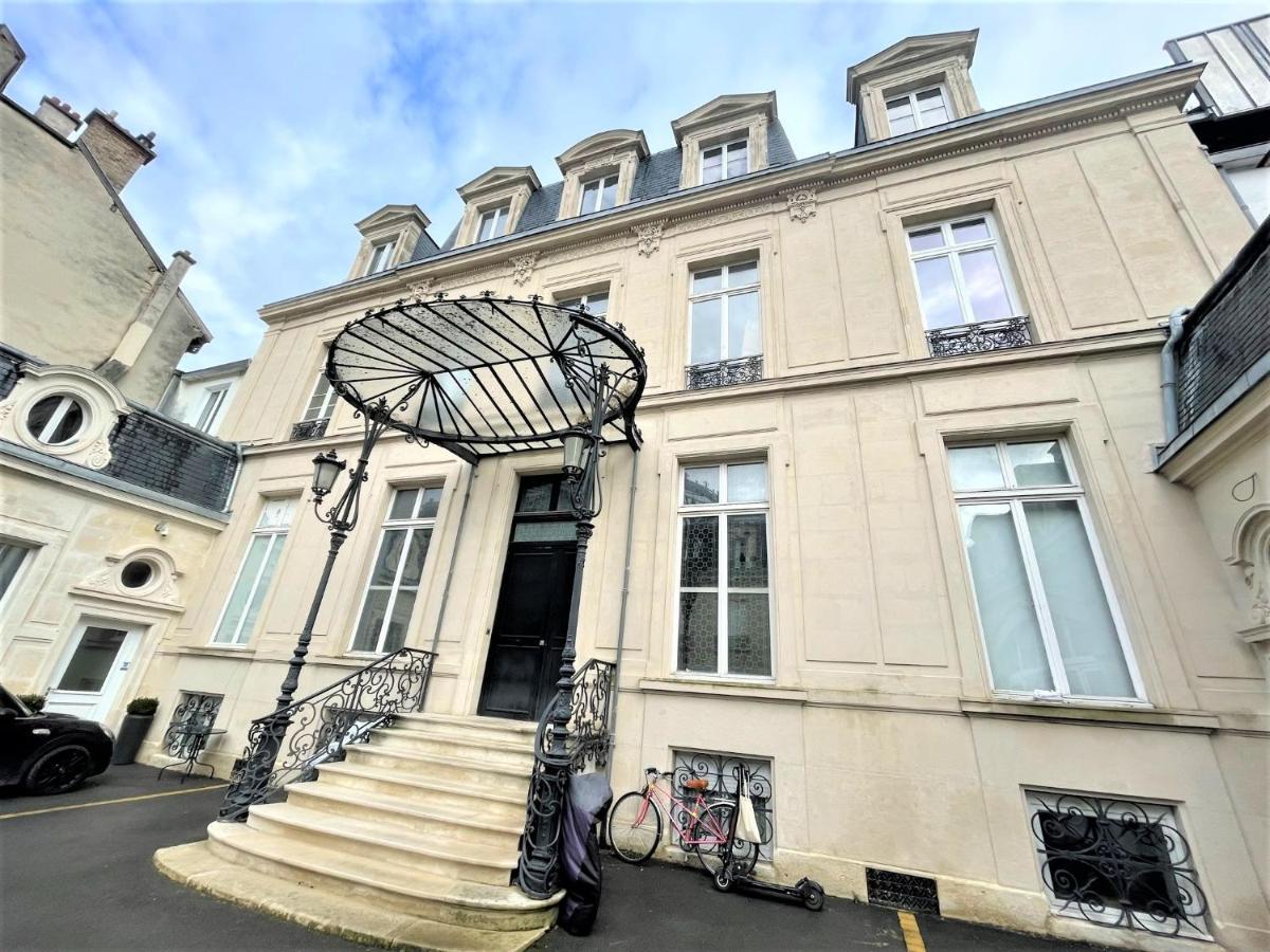 Aux Clefs Des Sacres - Dans Un Hotel Particulier Situe Rue Du Marc - Reims - Hyper Centre Forum Mairie Boulingrin Kültér fotó