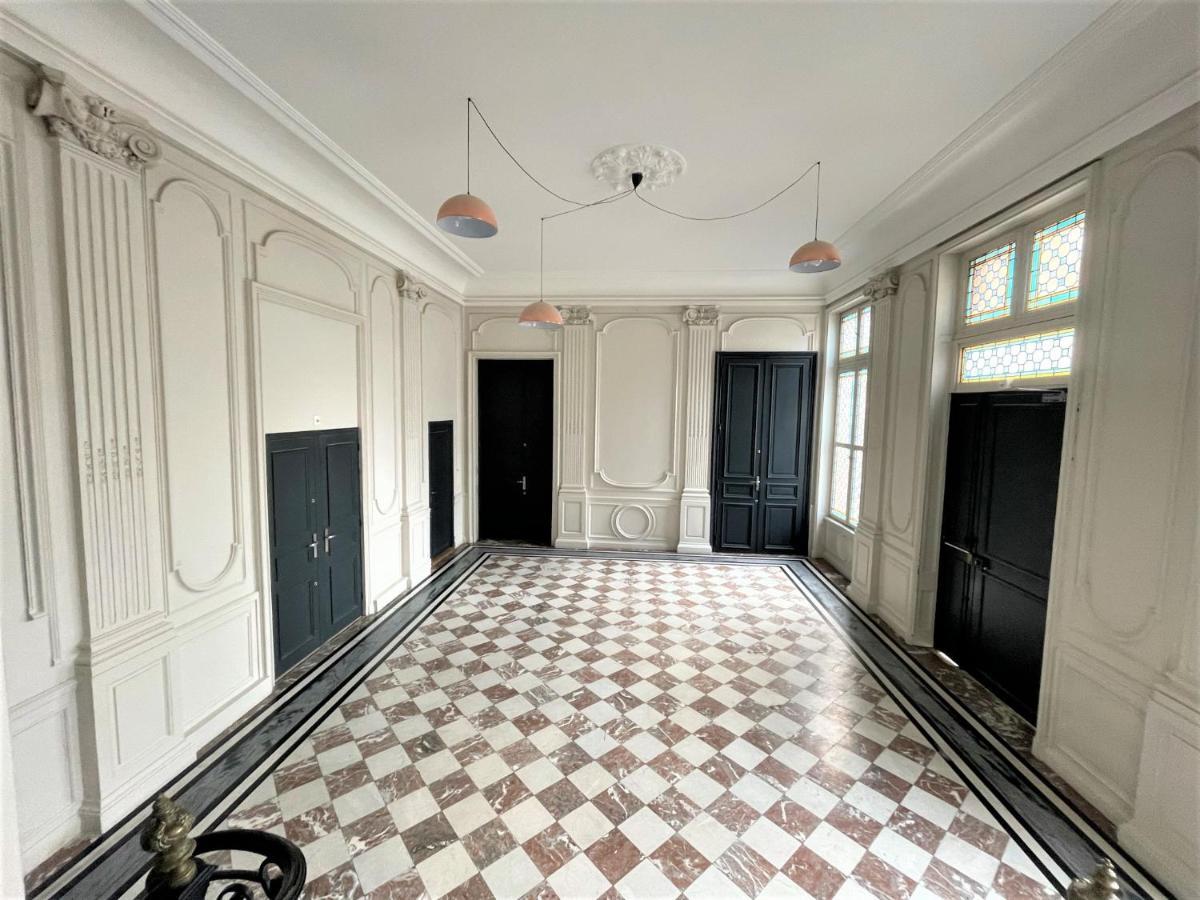 Aux Clefs Des Sacres - Dans Un Hotel Particulier Situe Rue Du Marc - Reims - Hyper Centre Forum Mairie Boulingrin Kültér fotó