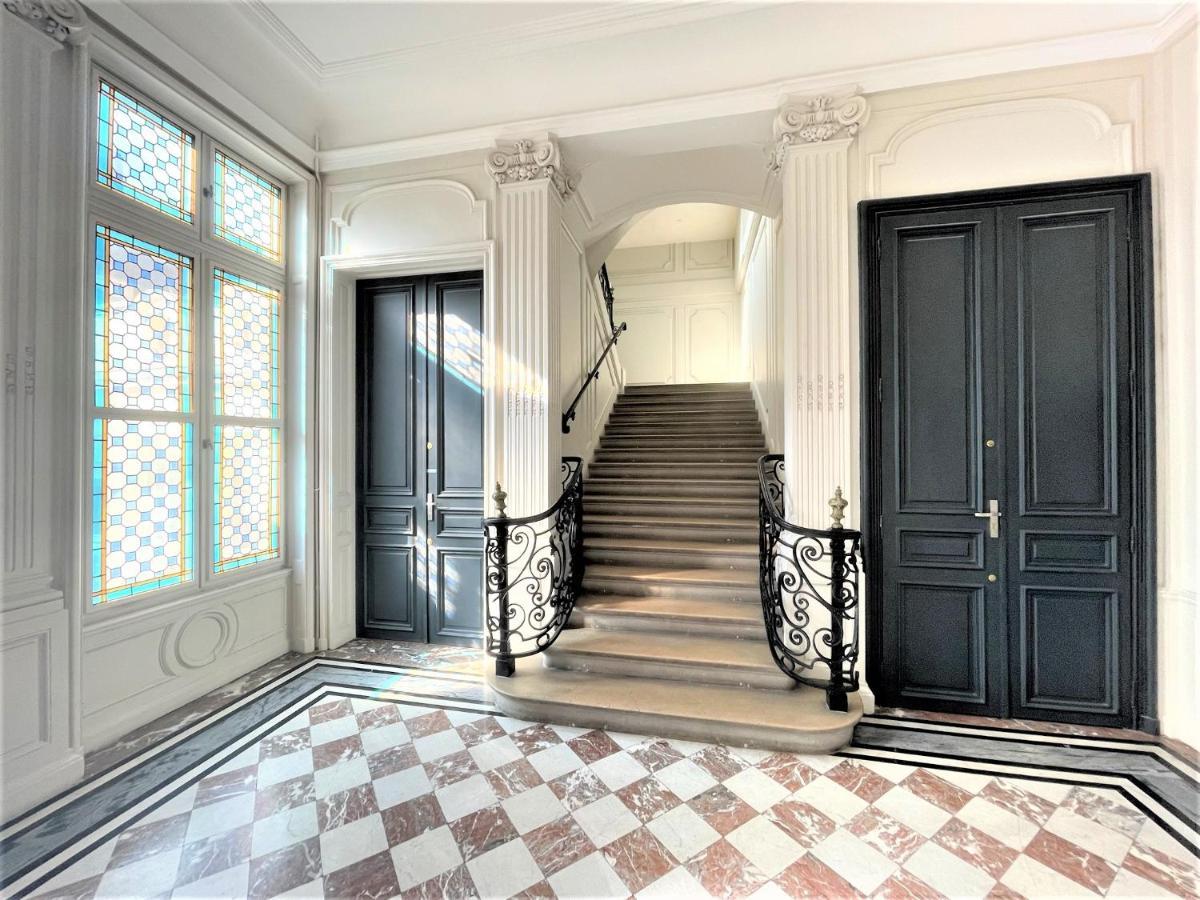 Aux Clefs Des Sacres - Dans Un Hotel Particulier Situe Rue Du Marc - Reims - Hyper Centre Forum Mairie Boulingrin Kültér fotó